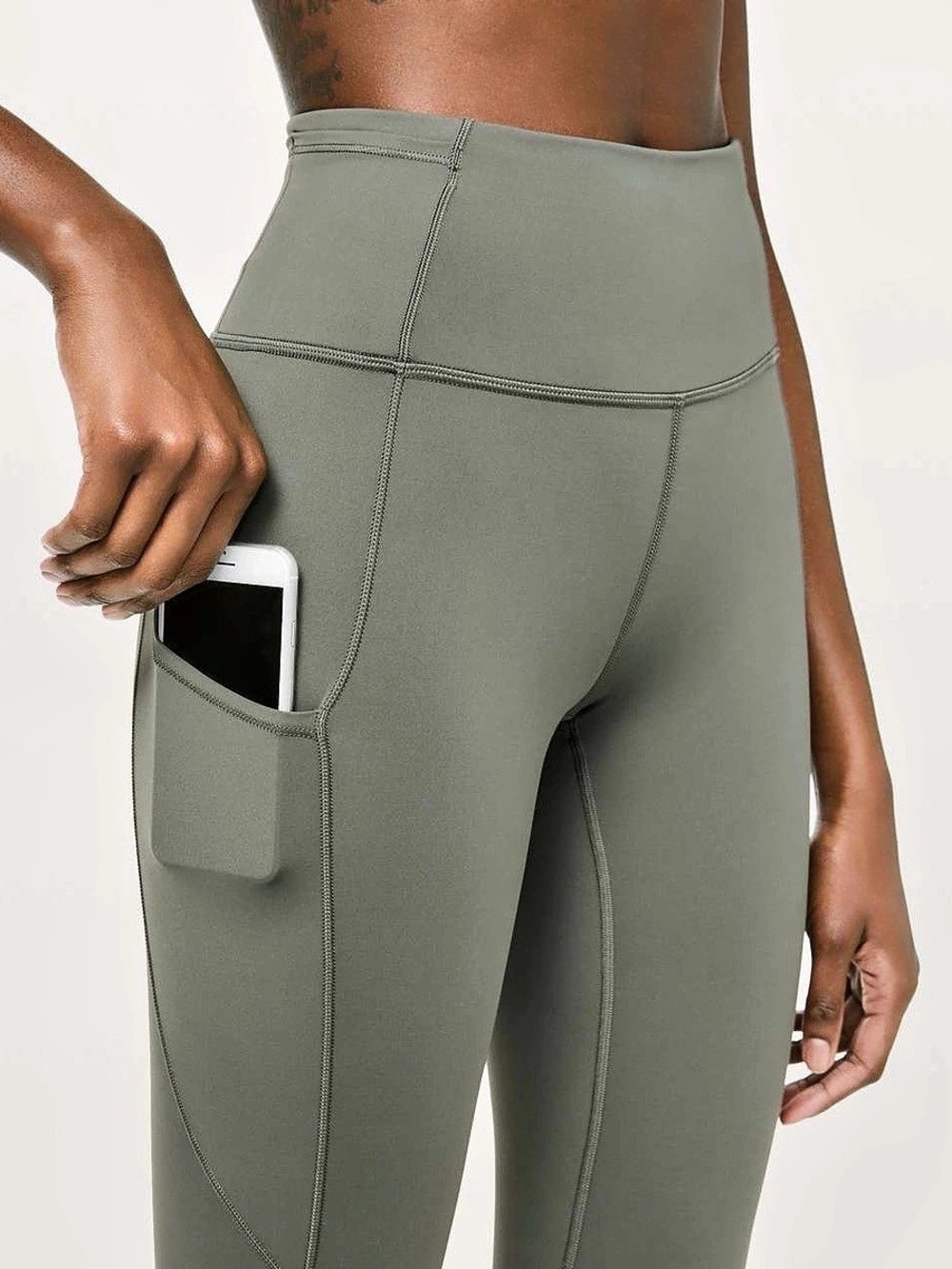 Lululemon Fast & Free 7/8 Leggings in Grey Sage (Size 6)